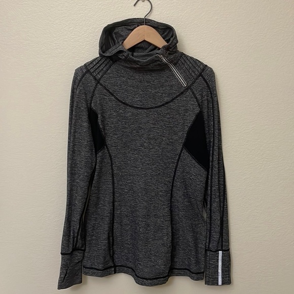 Lululemon Run: Back On Track Gray/Black Hooded Pullover-EUC—Size 12 - Picture 1 of 12